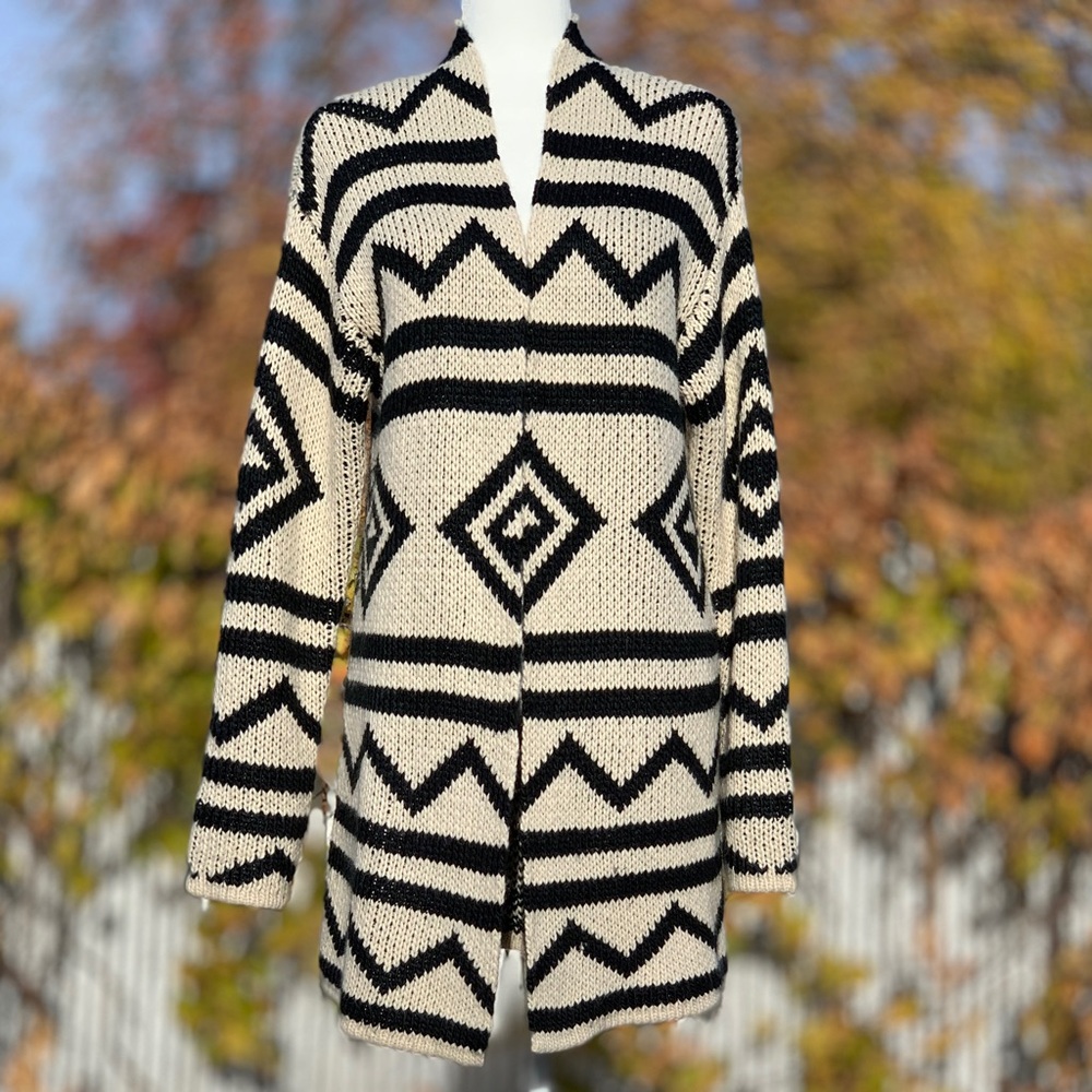 Roxy Black and Cream Chunky Knit Long Cardigan Sweater ~ Women’s Medium